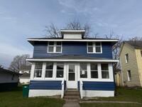 Building Photo - 211 Columbia St