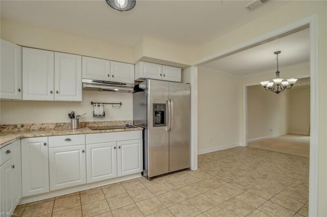 Building Photo - 590 Tenbee Ln