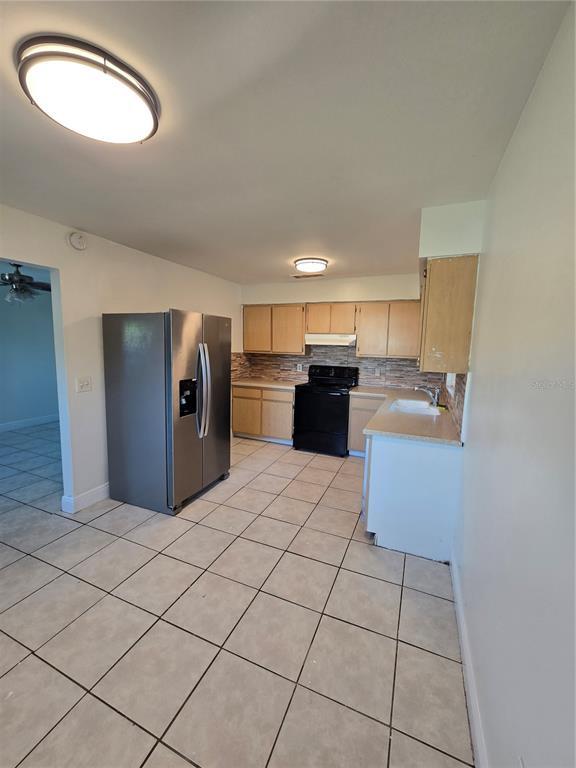 Building Photo - 301 W 26th St