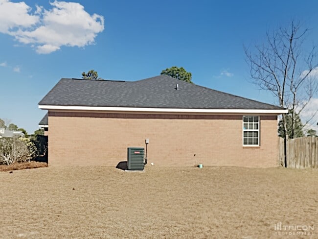Building Photo - 300 Willow Forks Ct