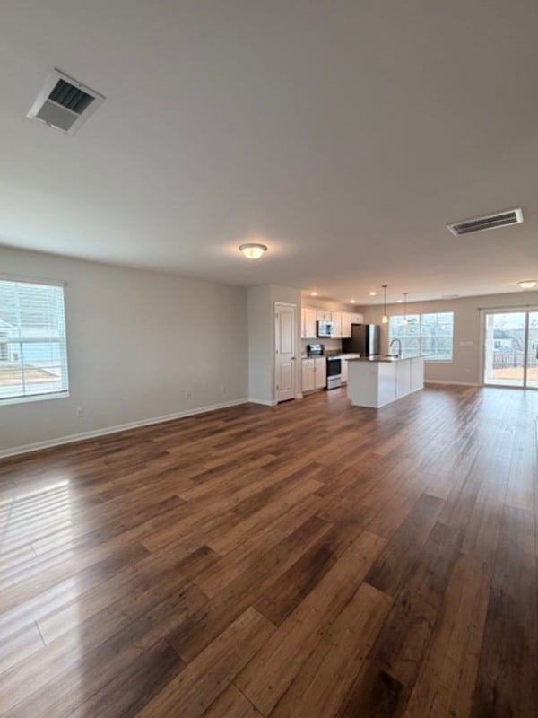 Building Photo - 501 Cricket Chirp Ln