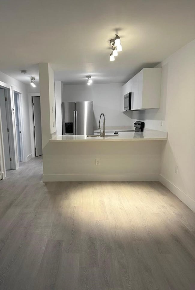 Building Photo - 210 SW 11th St