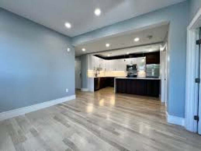 Building Photo - New Apartment on Washington Sq. In-Unit Washer and Dryer, Central Heat/AC, Steps from the T Stop