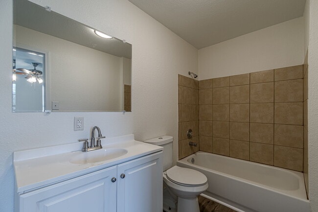 Building Photo - 509 Brown Ave