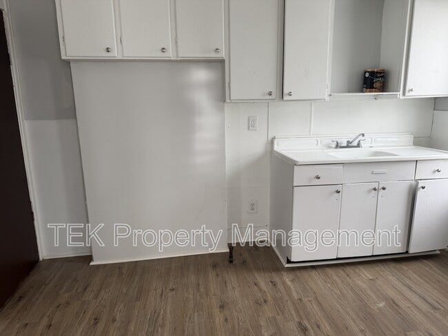 Building Photo - 541-543 Remington Street