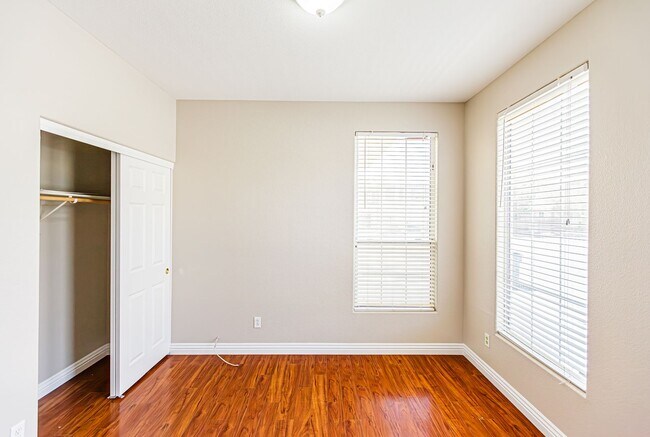 Building Photo - 2 Master Suites in a gated community