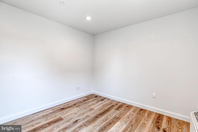 Building Photo - 751 N 43rd St