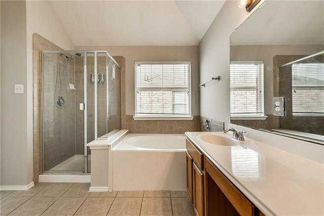 Building Photo - 409 Knoll Park Ct