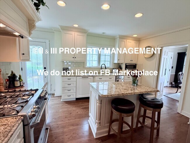 Building Photo - 1314 W Red Bridge Rd