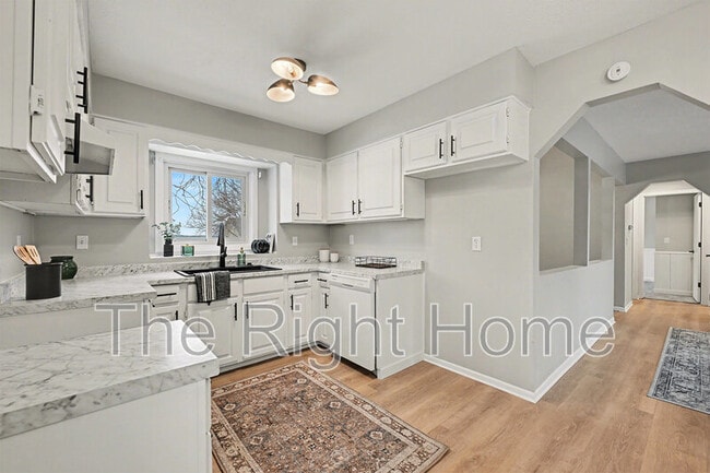 Building Photo - 8617 S 143rd Ave