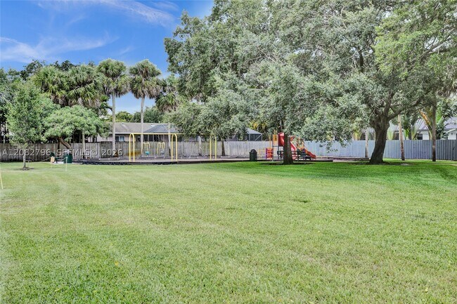 Building Photo - 11525 SW 54th St