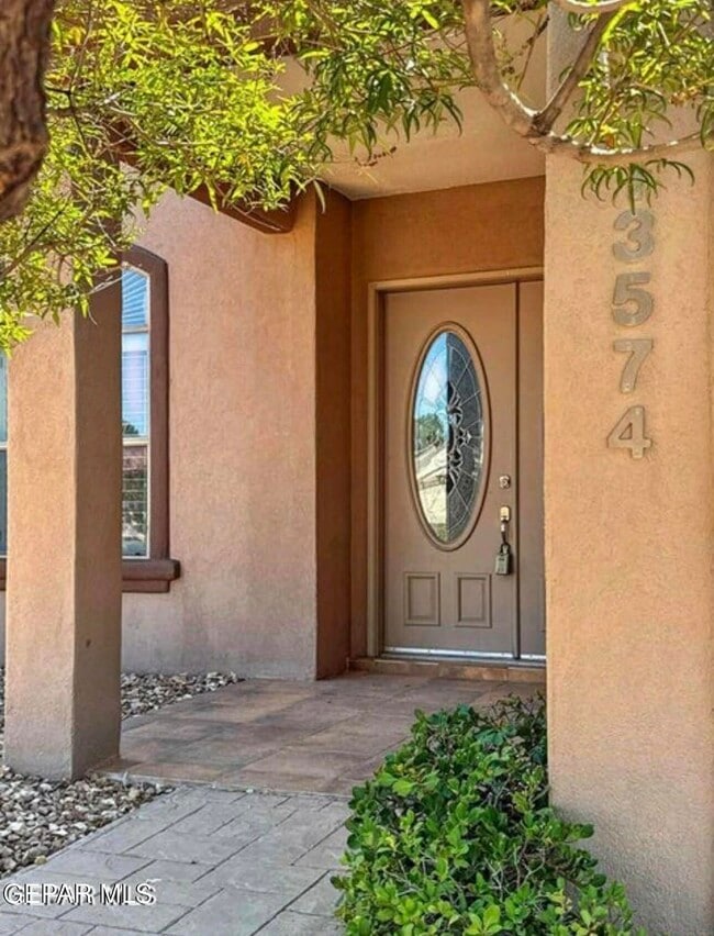 Building Photo - 13574 Emerald Falls Dr