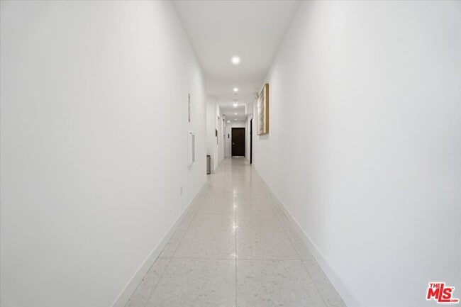 Building Photo - 1820 Prosser Ave