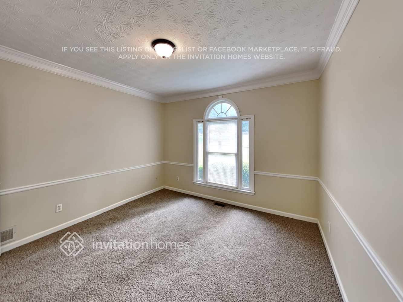 Building Photo - 1700 Little Brook Dr SW