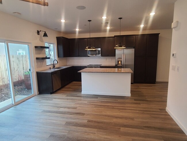 Building Photo - Three Bedroom Three Bathroom Home with Solar