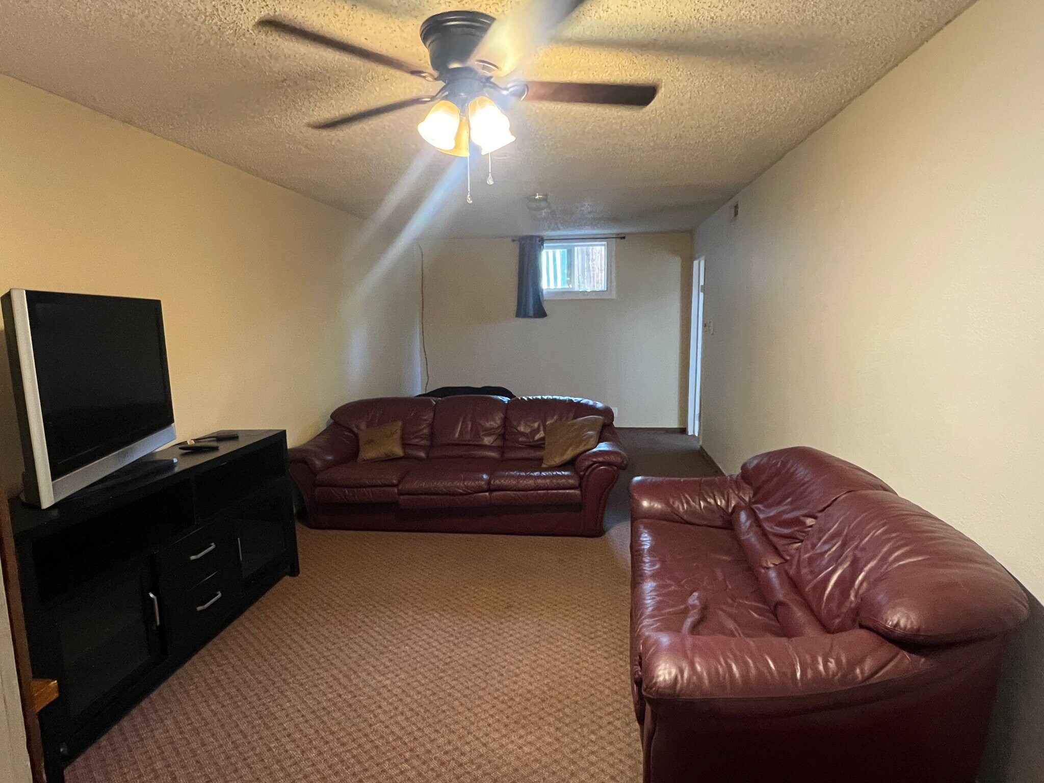 Building Photo - 1512 E Kiowa St