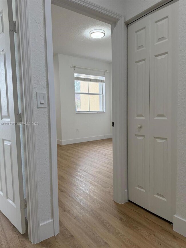 Building Photo - 3972 SW 149th Pl