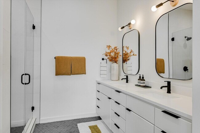 Building Photo - 410 W Alpine Rd