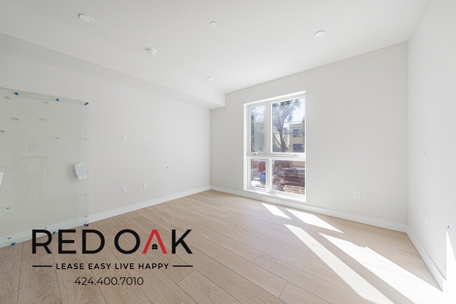 Building Photo - 5320 Cartwright Ave