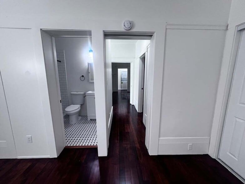 Building Photo - 1301 Adeline St