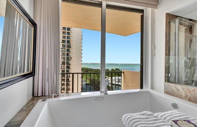 Building Photo - 4200 N Ocean Dr