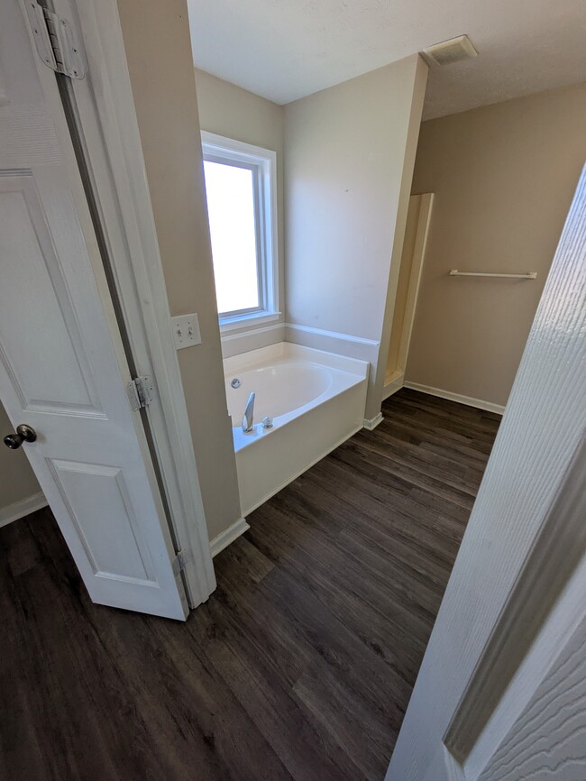 Building Photo - 375 Searchlight Dr