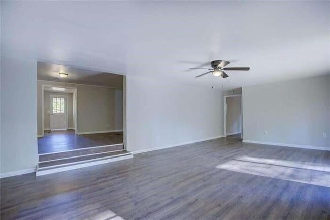 Building Photo - 201 Oglesby Bridge Rd SE