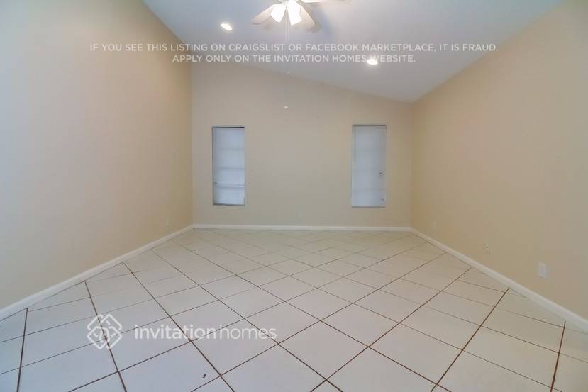 Building Photo - 120 Miramar Ave