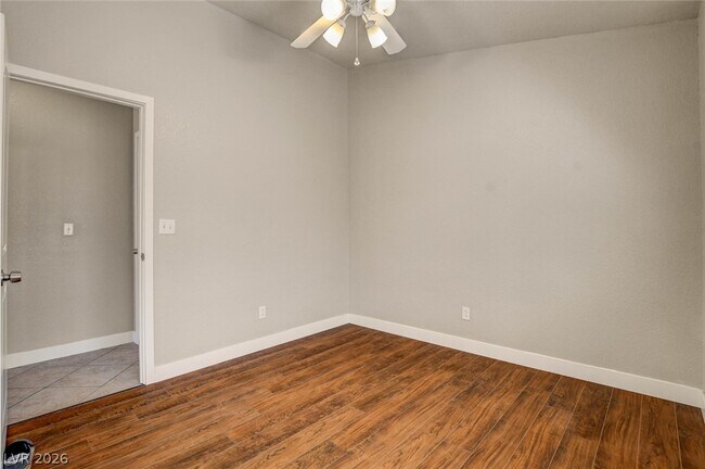 Building Photo - 980 Sand Coral Dr