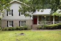 Building Photo - 2400 Lansdowne Ct NW