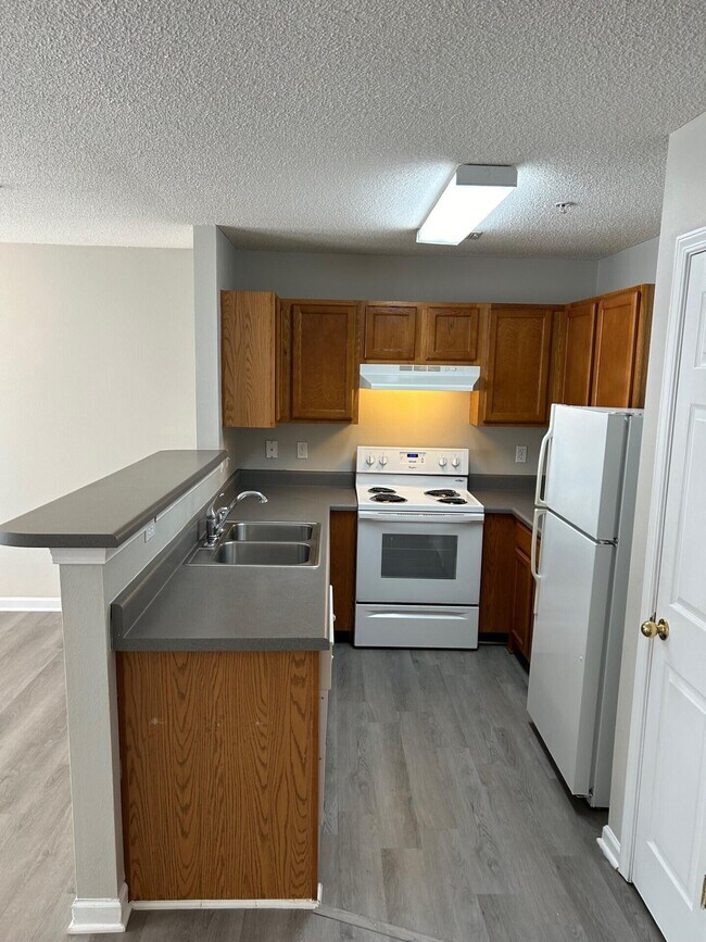 Building Photo - 195 Swaying Pine Ct