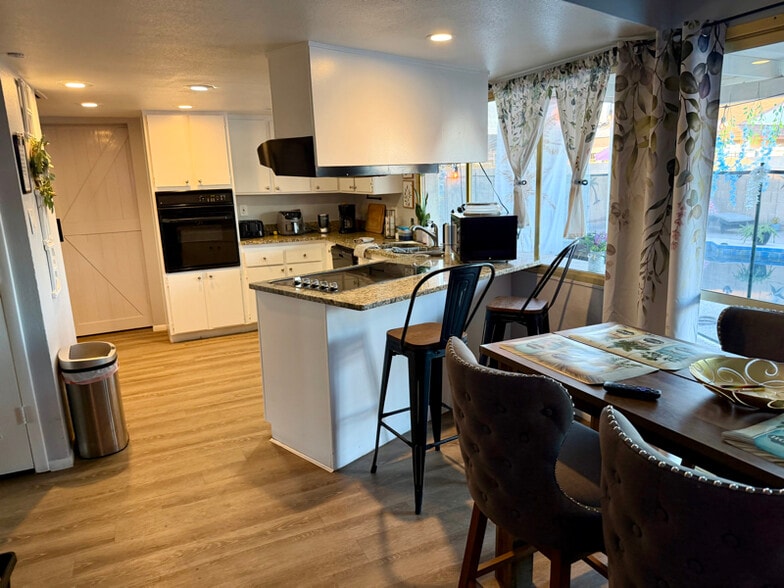 Building Photo - 3940 W Palo Verde Dr