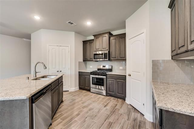 Building Photo - 4008 Gray Wolf Dr