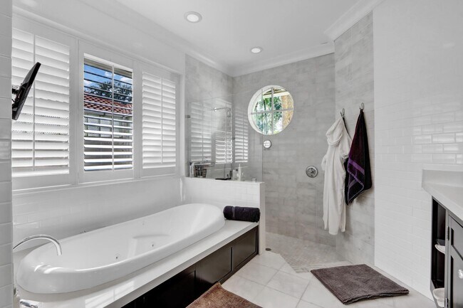 Building Photo - 5866 St Annes Way
