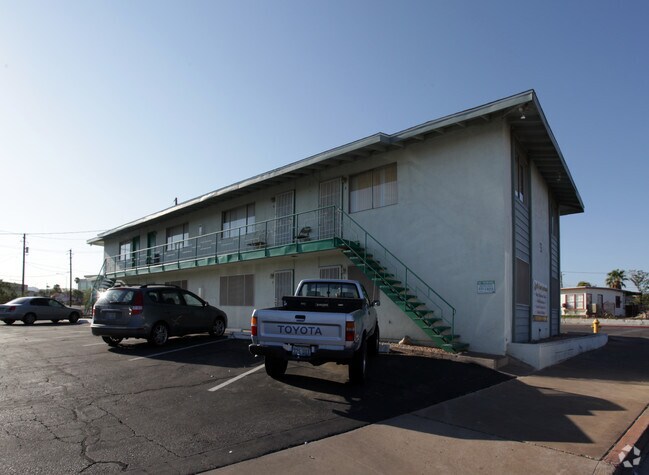 Building Photo - Pacific Manor Apartments