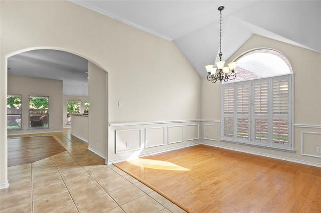 Building Photo - 8108 Twin Oaks Dr