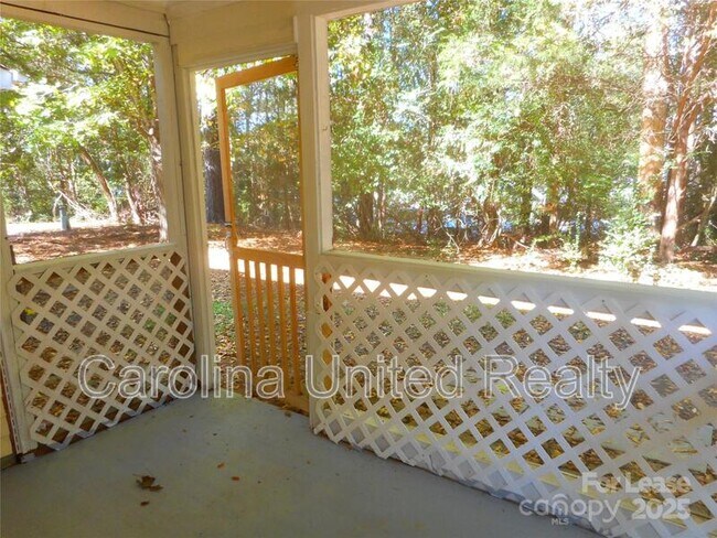 Building Photo - 6622B Bevington Ridge Rd
