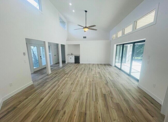 Building Photo - 6101 Deer Run