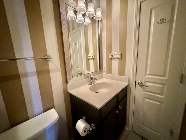 Building Photo - Spacious Updated Home in Sun City!