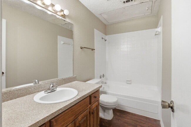 Building Photo - Rowlett Duplex
