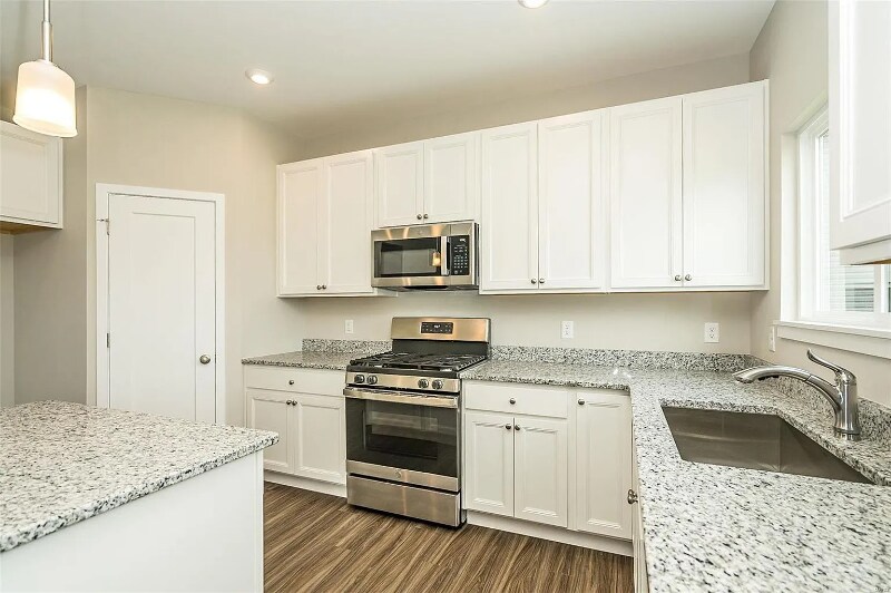 Building Photo - 705 Myatt Dr