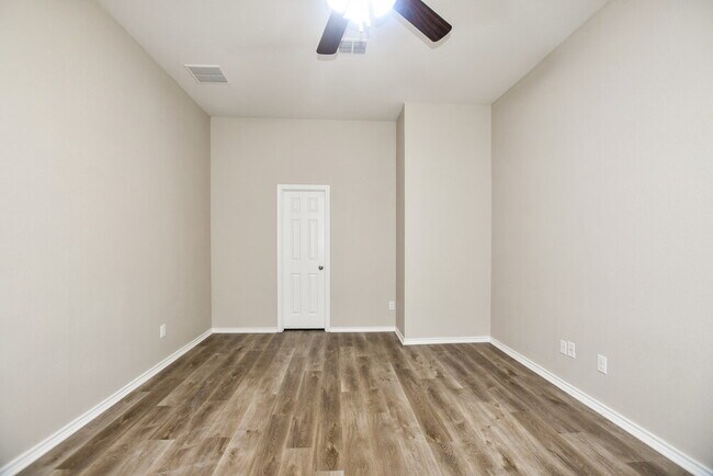 Building Photo - 4713 Joshua Dr