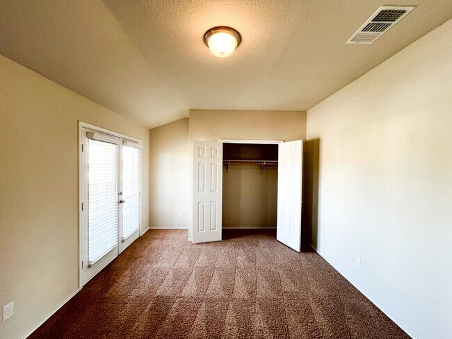 Building Photo - Available NOW!!!! This gorgeous home is located in The Landing Subdivision in Killeen. This home ...