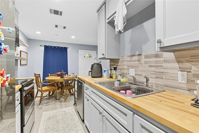 Building Photo - 5401 Agua Caliente Cove