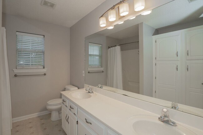 Building Photo - Updated 3 Bedroom Home in Cabot