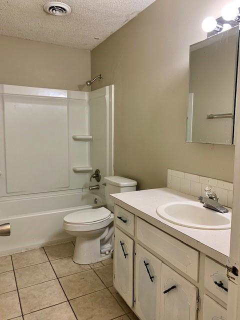 Building Photo - 1600 Juniper Cir