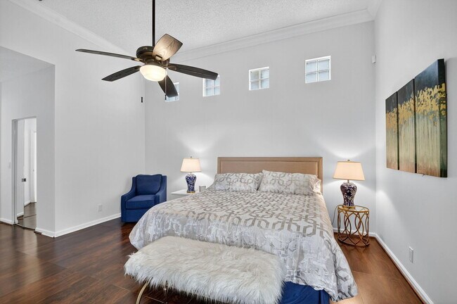 Building Photo - 4553 Barclay Fair Way