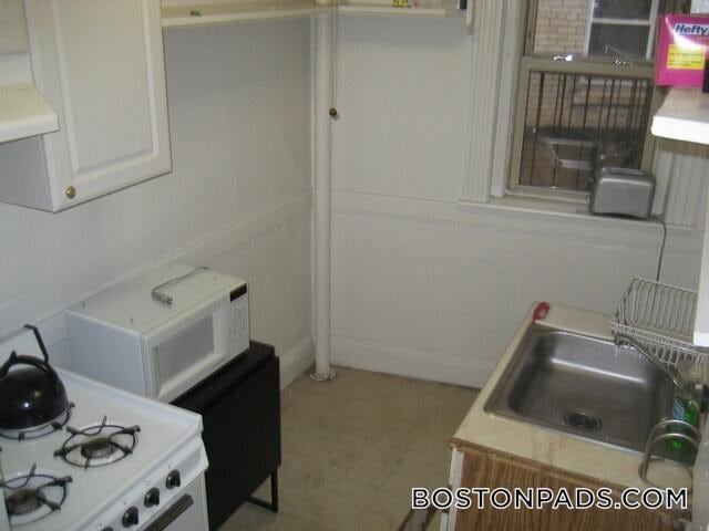 Building Photo - 55 Park Dr