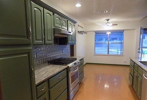 Building Photo - 509 Meadowbrook Dr