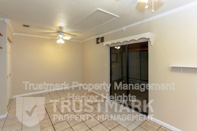 Building Photo - 417 Cottonwood Dr